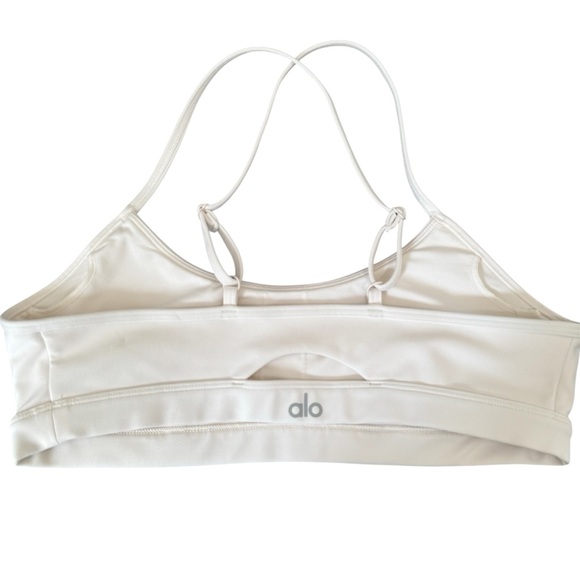 Alo Yoga Airlift Intrigue Sports Bra - Picture 2 of 3